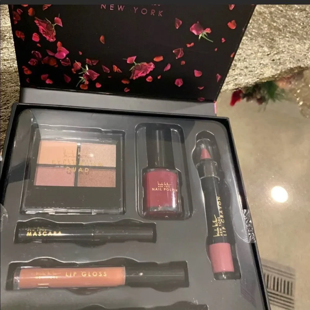 🎉1 hr sale 🎉Make up set bundle 3 set ❤️📦